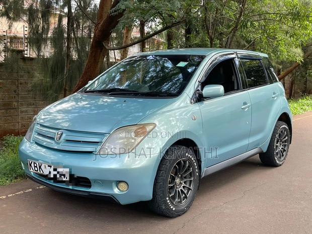 Toyota IST 2006 Blue