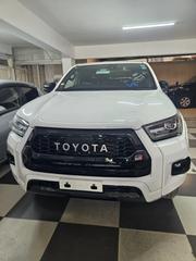 Toyota Hilux 2022 White for sale