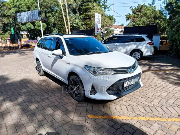 Toyota Corolla Fielder 2018 White