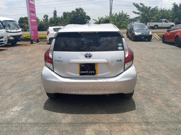 Toyota Aqua 2015 Silver