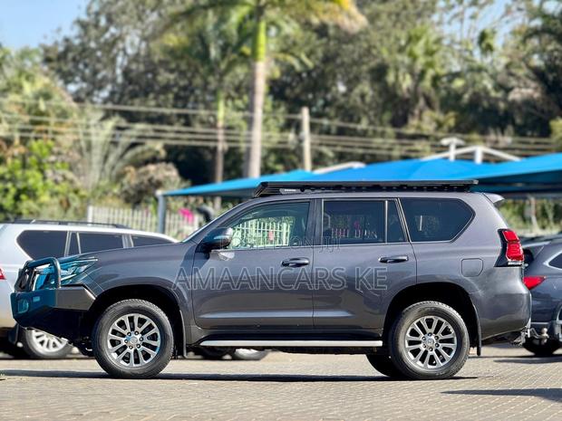 Toyota Land Cruiser Prado 2.8 2020 Gray