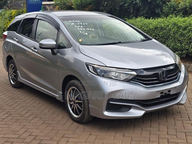 Honda Shuttle 1.5 Hybrid 2WD 2019 Silver