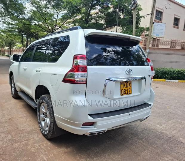 Toyota Land Cruiser Prado 2.7 i 2013 White
