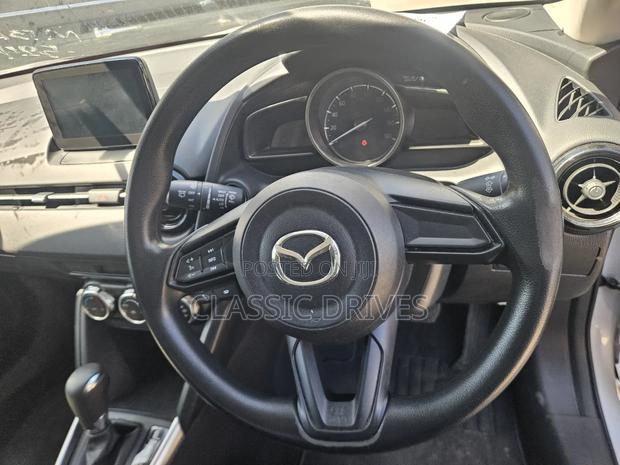 Mazda 2 2021 White