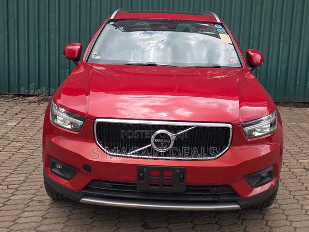Volvo XC40 T3 Petrol FWD 2018 Red