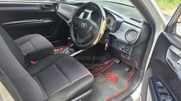 Toyota Corolla Fielder 2013 Silver