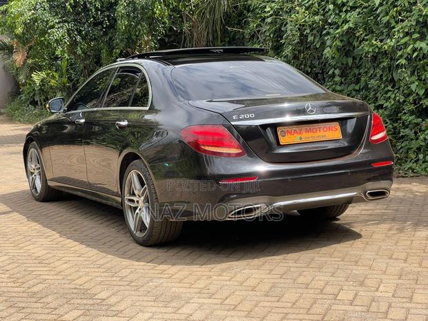 Mercedes-Benz E200 2017 Black