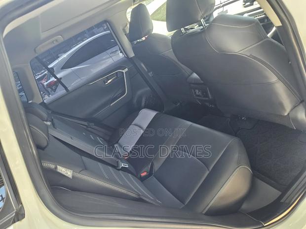 Toyota RAV4 2019 White