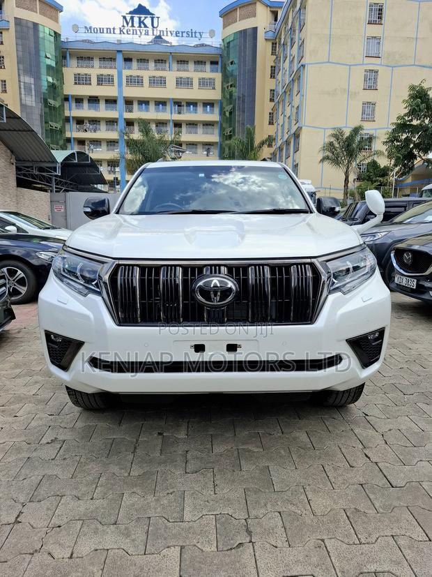 Toyota Land Cruiser Prado 2.8 2021 Pearl