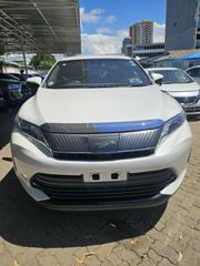 Toyota Harrier 2019 White for sale