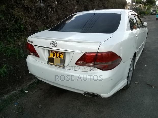 Toyota Crown 2008 White