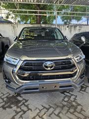 Toyota Hilux 2019 Green for sale