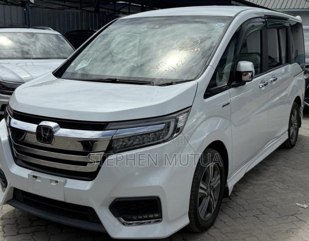 Honda Stepwgn 2019 White