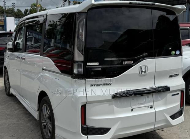 Honda Stepwgn 2019 White