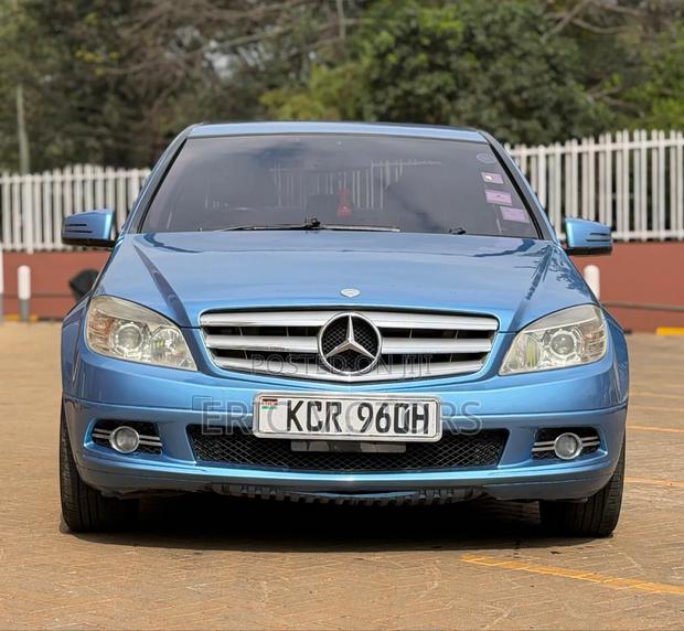 Mercedes-Benz C200 2011