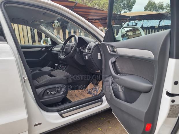 Audi Q3 2.0 TFSI 220hp quattro sport 2017 White