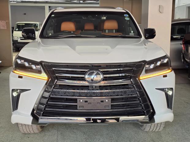 Lexus LX 570 AWD 2019 Off white