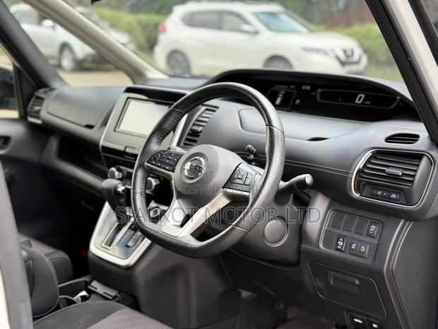 Nissan Serena 2019 White