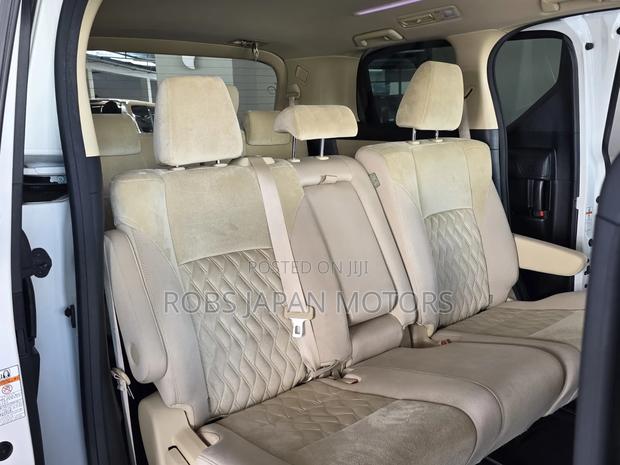 Toyota Alphard 2.5 Petrol FWD 2019 Pearl