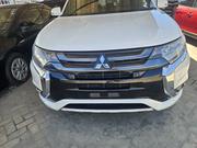 Mitsubishi Outlander 2018 White for sale