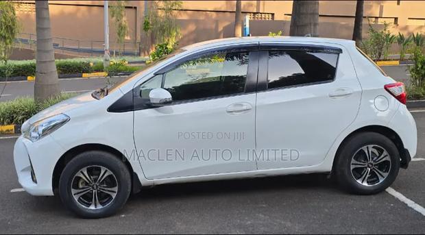 Toyota Vitz 2017 White
