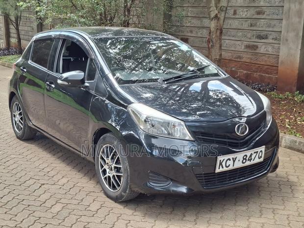 Toyota Vitz 1.0 FWD 5dr 2013 Black