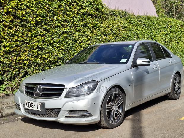 Mercedes-Benz C200 2014 Silver