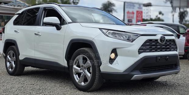 Toyota RAV4 2020 White