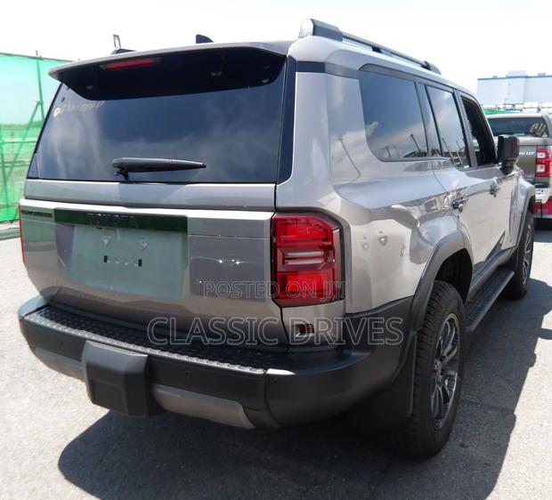 Toyota Land Cruiser Prado 2025 Gold