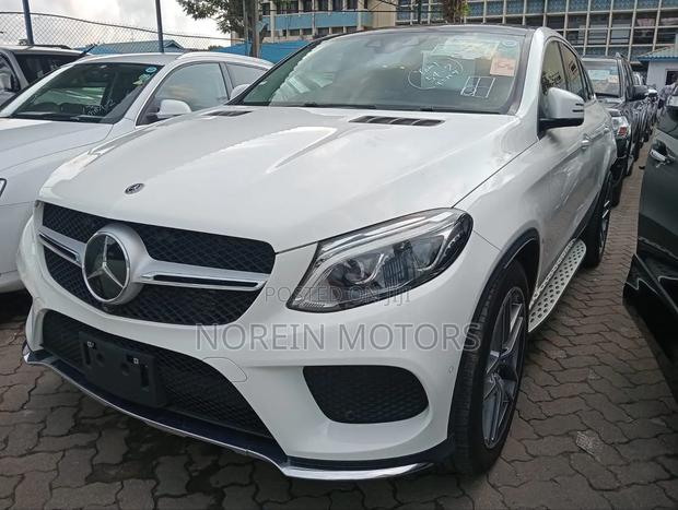 Mercedes-Benz GLE-Class GLE 350d 4MATIC 2019 Off white
