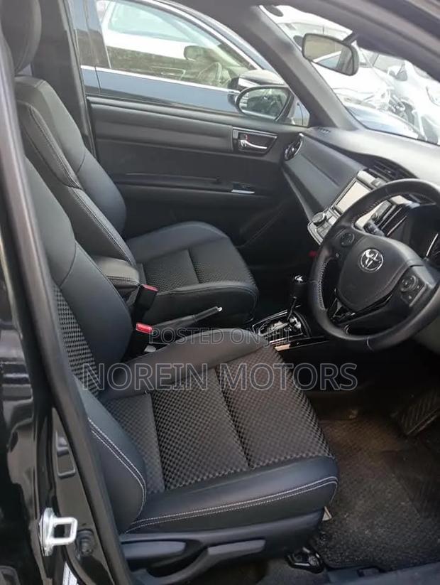 Toyota Corolla Fielder 1.5 Hybrid FWD 2019 Matt Black