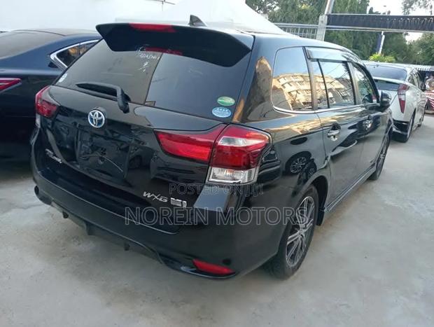 Toyota Corolla Fielder 1.5 Hybrid FWD 2019 Matt Black
