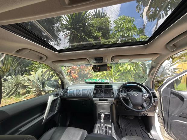 Toyota Land Cruiser Prado 2.8 2021 White
