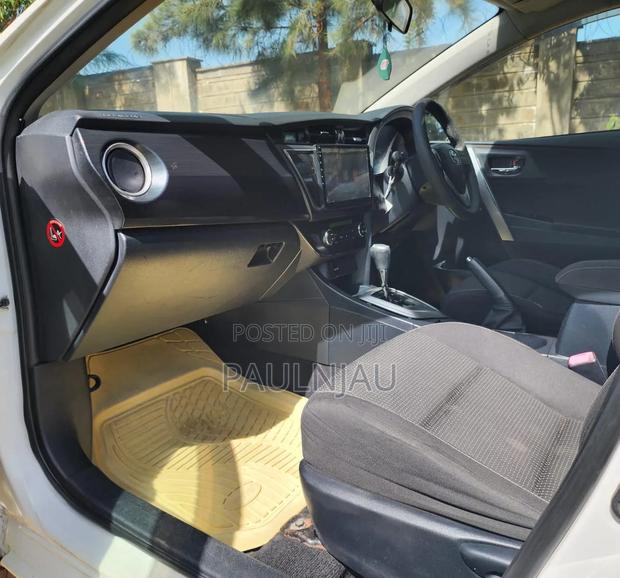 Toyota Auris 2013 White
