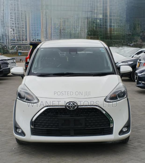 Toyota Sienta 1.5 FWD 2020 White