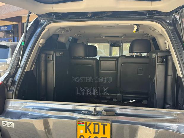 Toyota Land Cruiser 2010 Black