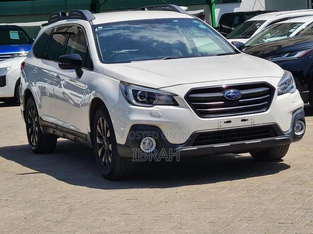 Subaru Outback 2019 White