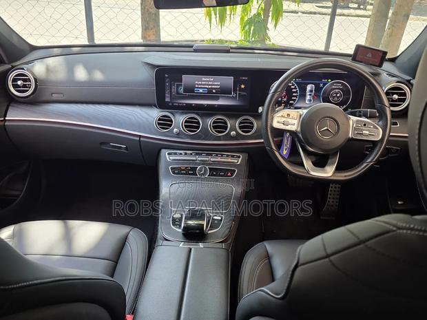 Mercedes-Benz E300 2020 Black