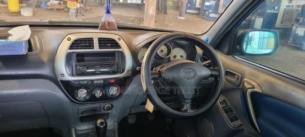 Toyota RAV4 2.0 D 2002 Blue