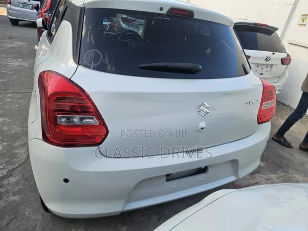 Suzuki Swift 2019 White