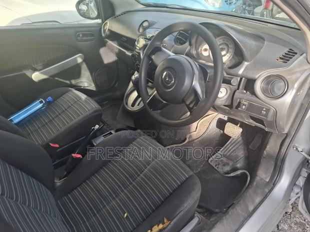 Mazda Demio 2011 Silver