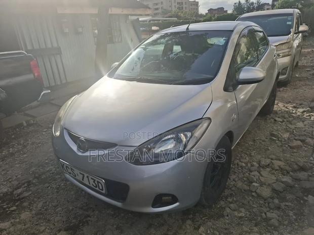 Mazda Demio 2011 Silver