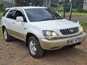 Toyota Harrier 2.4 16V 2003 White for sale