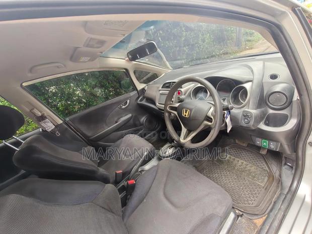 Honda Fit 2012 Silver
