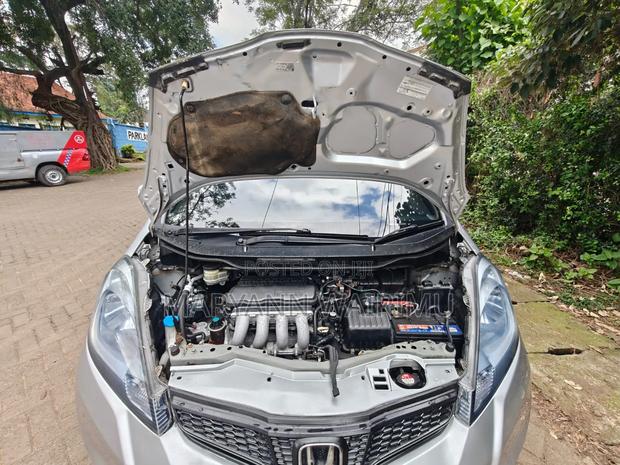 Honda Fit 2012 Silver