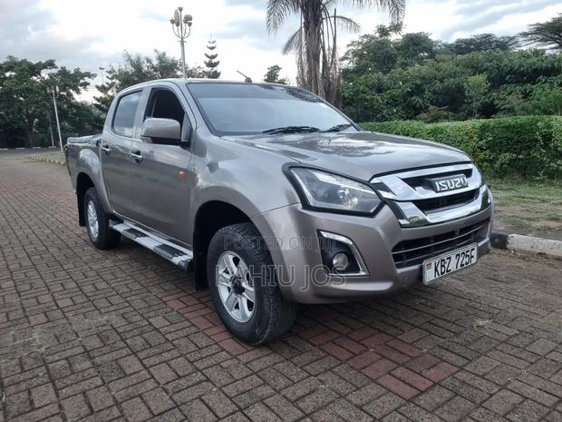 Isuzu D-MAX 2014 Gold