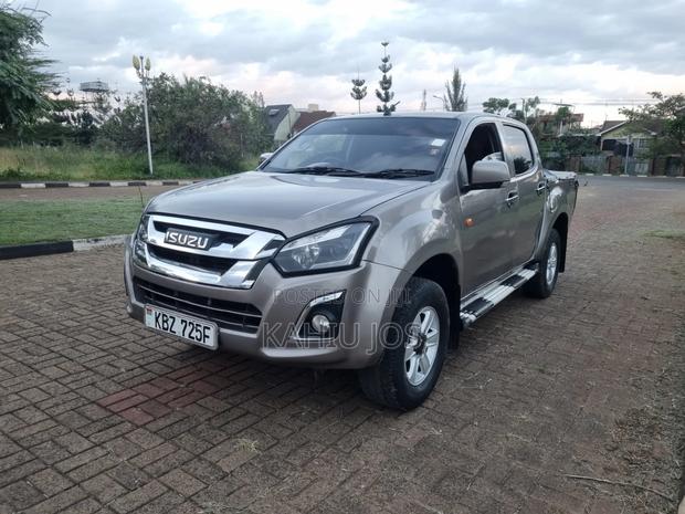 Isuzu D-MAX 2014 Gold