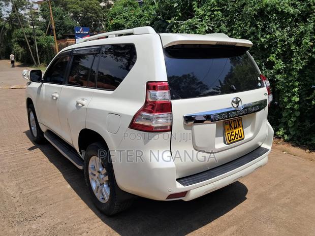 Toyota Land Cruiser Prado 4.0 Petrol TX 2012 Off white