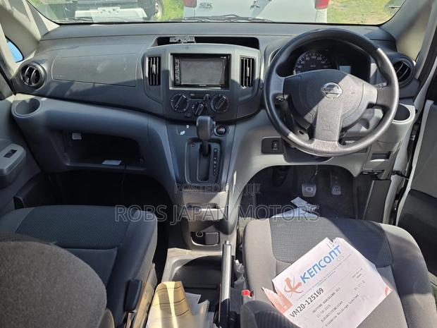 Nissan NV200 S 2019 White