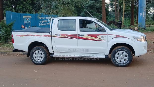 Toyota Hilux 3.0 D-4D Double Cab 4x4 Raider 2007 White